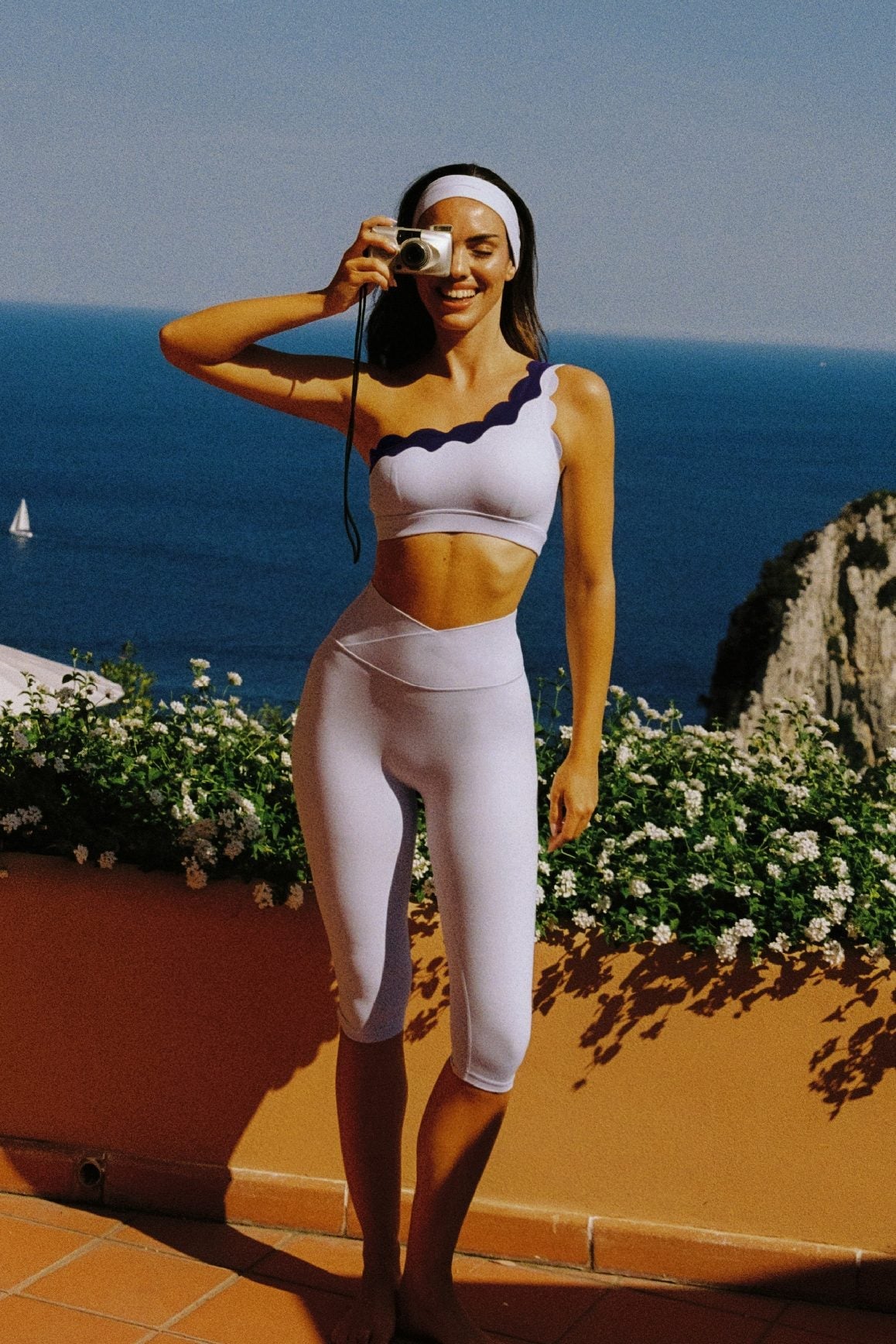 V-Waist Scrunch Capri Legging - WISKIIWS704capriserenityS